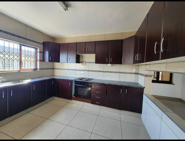 3 BEDROOM PROPERTY TO RENT IN OVERPORT